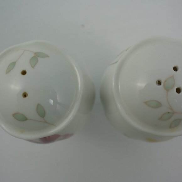 Lenox Butterfly Meadow Salt & Pepper Set Shakers Excellent Condition! - Picture 2 of 7